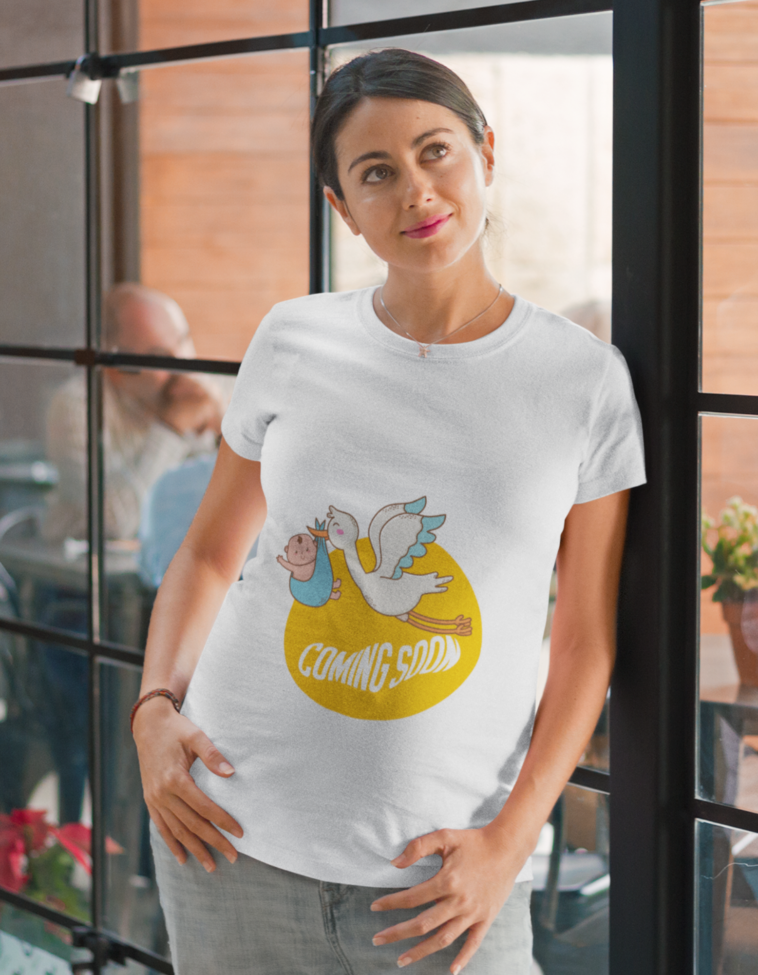 Discover the perfect blend of style and comfort with Womanitee's Coming Soon Oversized Pregnancy T-Shirt. Shop now and enjoy a trendy pregnancy!