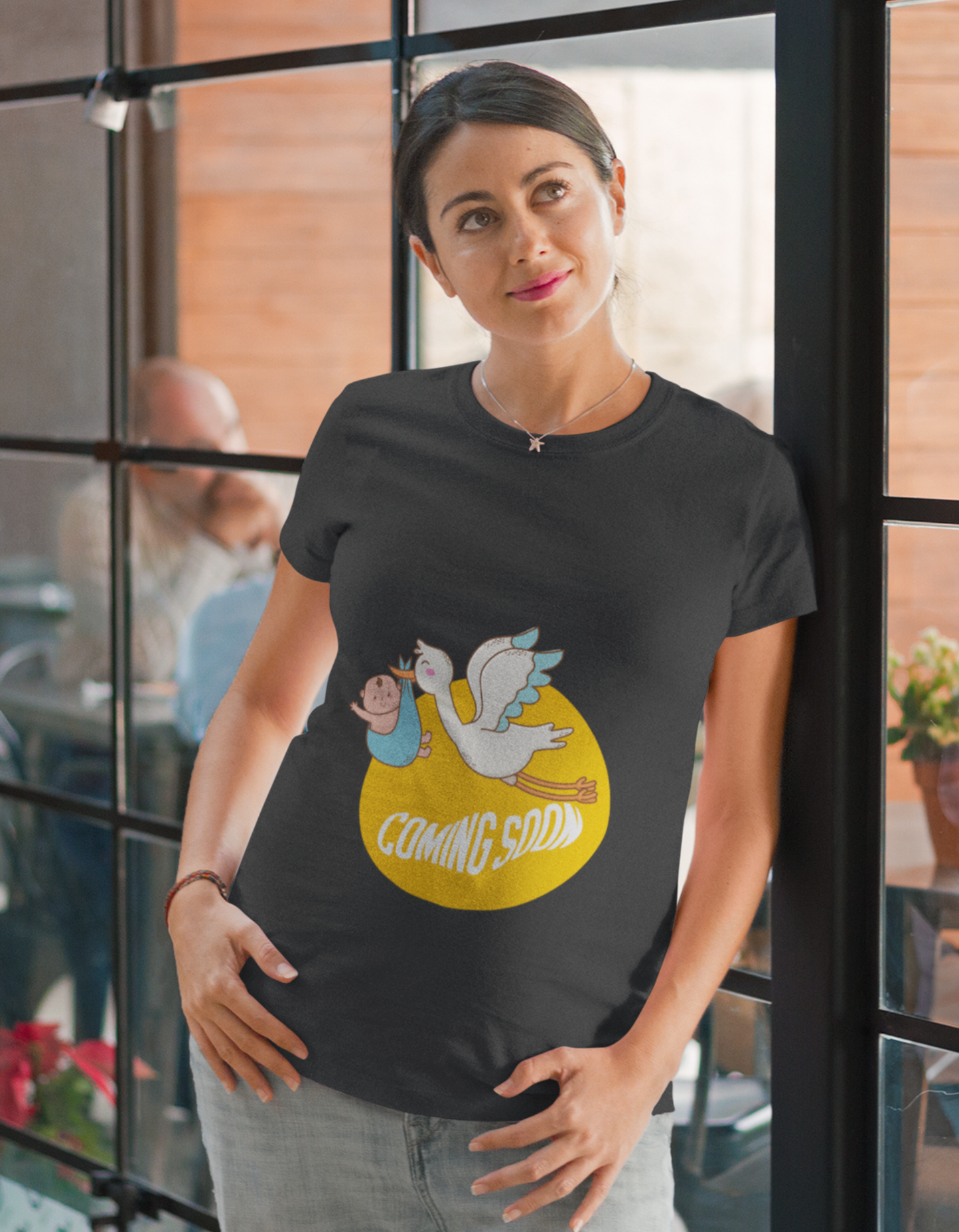 Discover the perfect blend of style and comfort with Womanitee's Coming Soon Oversized Pregnancy T-Shirt. Shop now and enjoy a trendy pregnancy!