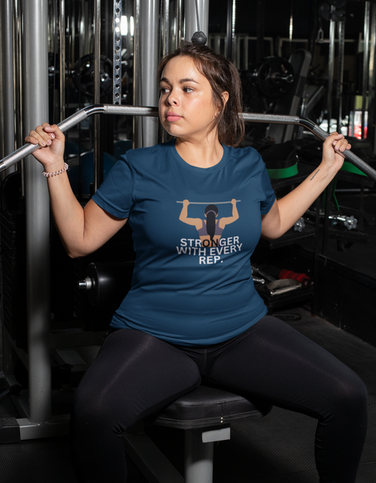 Unleash your inner strength in our oversized gym tee. Perfect for pull-ups and powered by confidence. Get yours now!